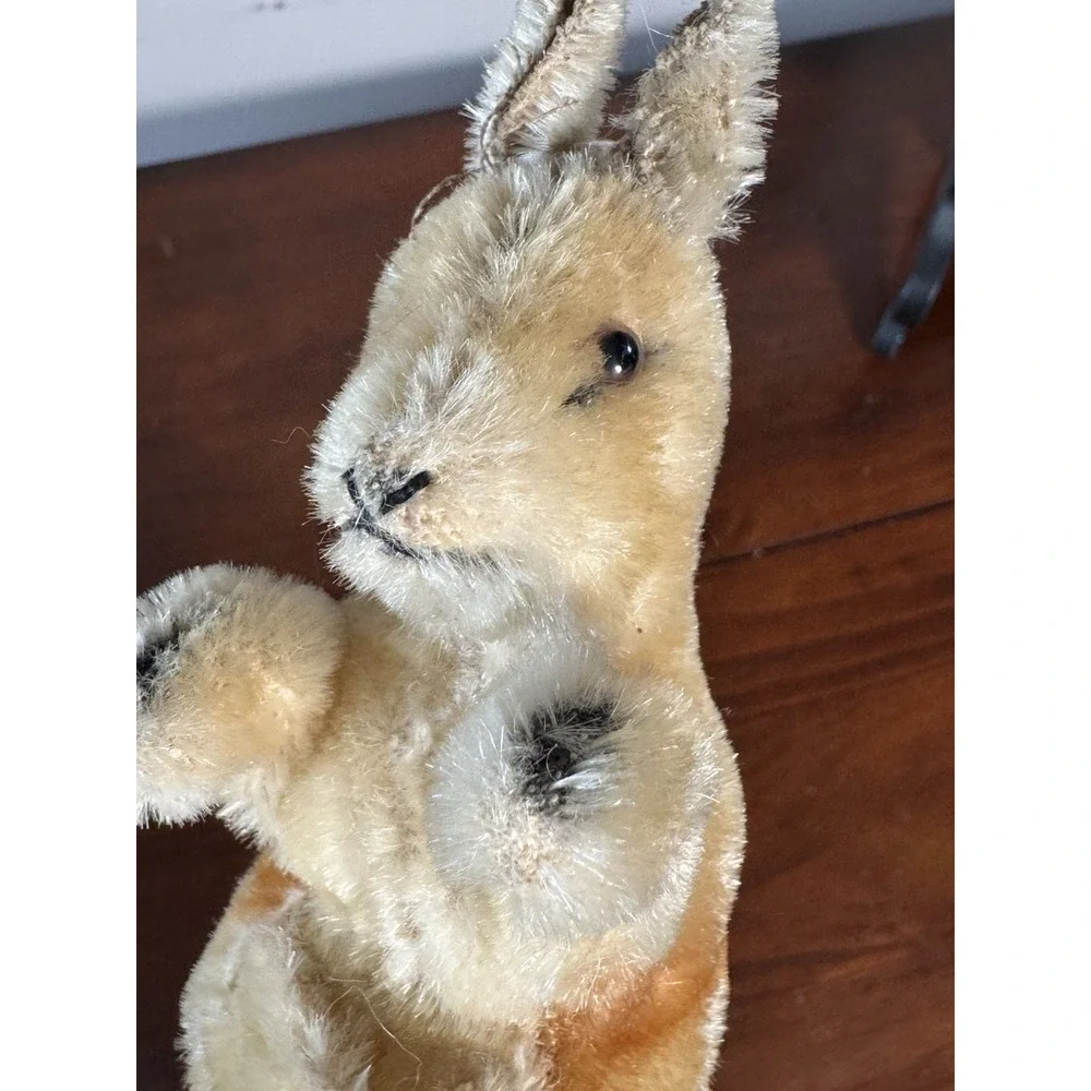 Steiff Kangaroo Vintage 1960s Mohair w Pouch Stuffed Animal (no baby) Germany